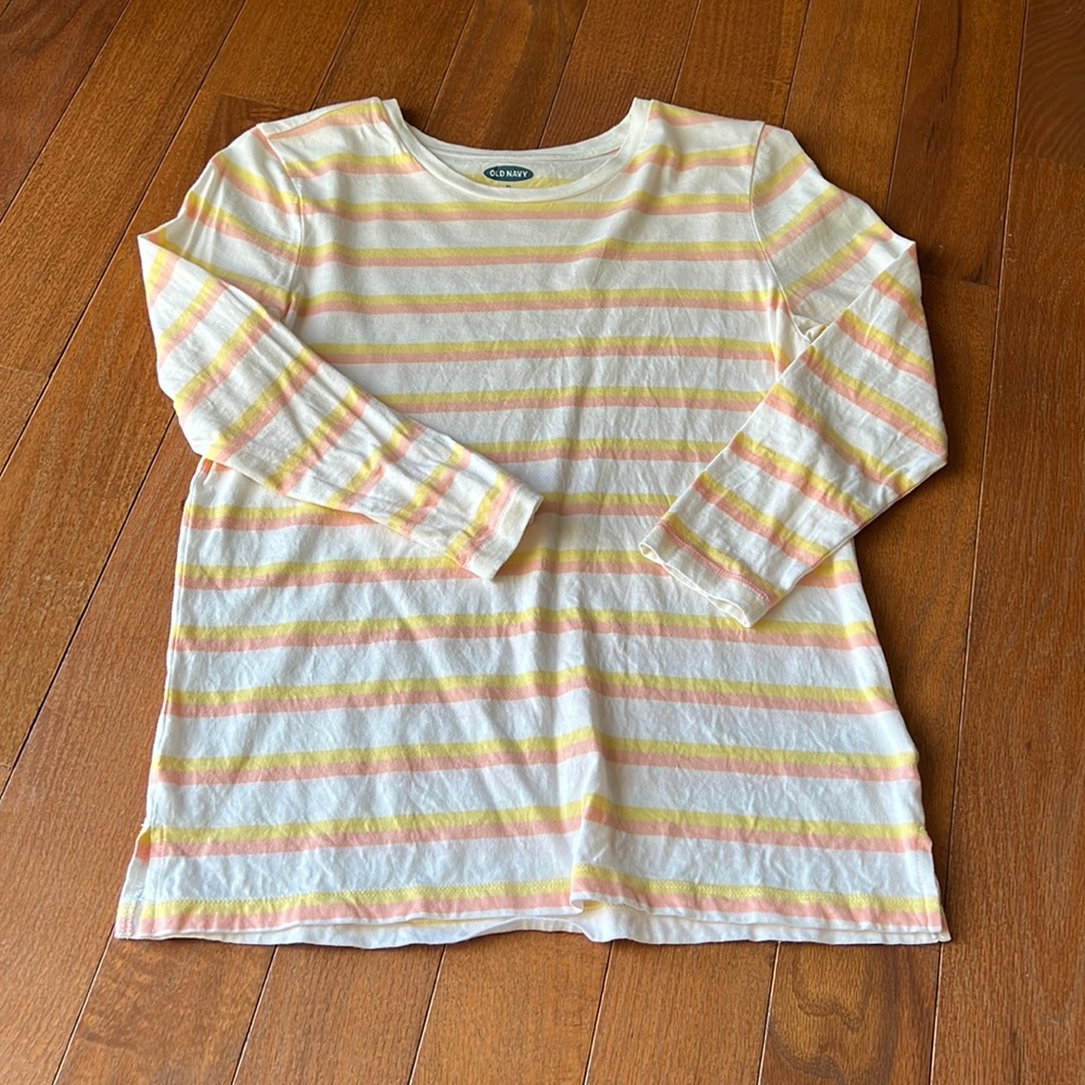Old Navy 3/4 length T Shirt